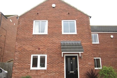 3 bed house, Sandringham Court, The Groves, York, YO318AB - Image 2