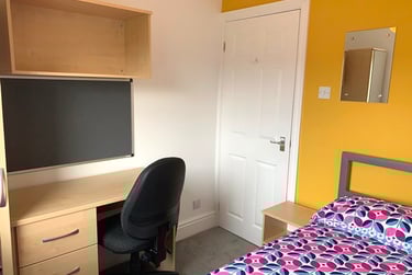 2 bed flat, Nicholas Gardens, Layerthorpe, York, YO103EX - Image 10