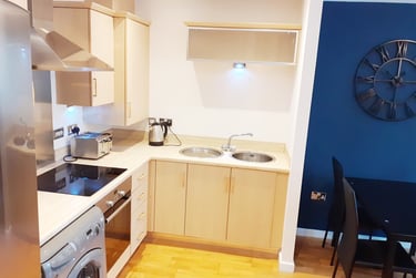 2 bed flat, Olympian Court, Layerthorpe, York, YO103UF - Image 5