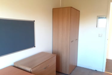 2 bed flat, Olympian Court, Layerthorpe, York, YO103UD - Image 8