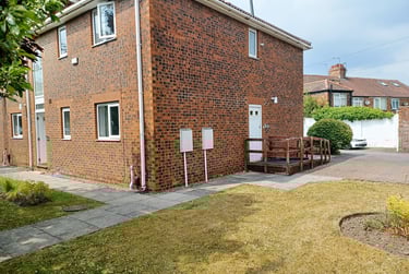 2 bed flat, Millfield Avenue, Layerthorpe, York, YO103XA - Image 2