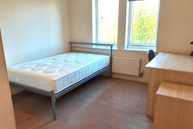 2 bed flat, Olympian Court, Layerthorpe, York, YO103UD - Image 11
