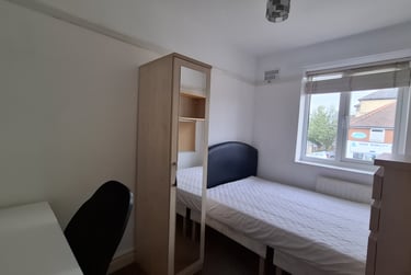 3 bed flat, Hull road, York, YO103JL - Image 5