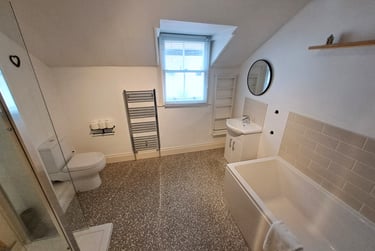 2 bed flat, Goodramgate, Monkgate, York, YO17QB - Image 4