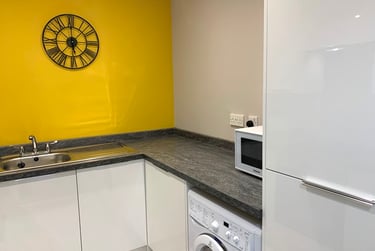 2 bed flat, Nicholas Gardens, Layerthorpe, York, YO103EX - Image 5