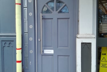 3 bed flat, Fulford Road, Grange Garth, York, YO104DX - Image 2