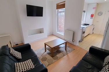 3 bed house, Hull road, York, YO103LQ - Image 1