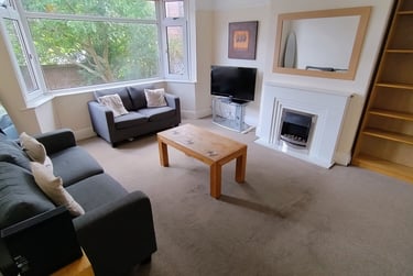 6 bed house, Hull road, York, YO103JS - Image 1