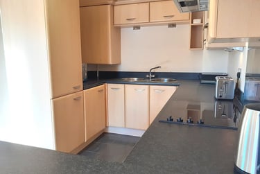 2 bed flat, Olympian Court, Layerthorpe, York, YO103UD - Image 2