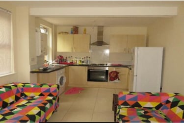 5 bed house, St.Michaels Mount, Near university, Northampton, NN14JH - Image 2