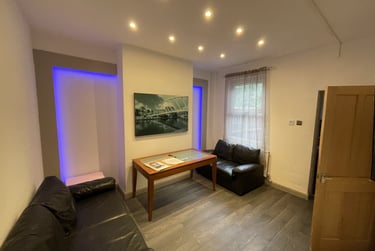 5 bed house, Carlton Road, Seedley, Salford, M67EW - Image 1