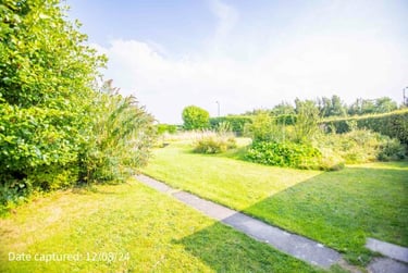 9 bed house, Eastfield Crescent, Hull Road, York, YO105JB - Image 2