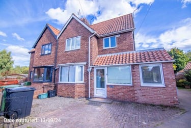 6 bed house, The Crescent, Heslington, York, YO105EF - Image 1