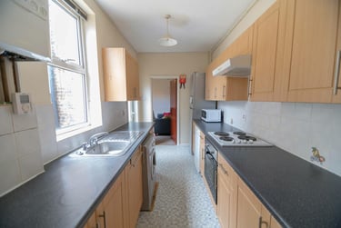 5 bed house, Charlton Street, Grange Garth, York, YO231JN - Image 1