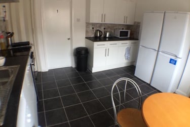 4 bed house, Walsall Street, Canley, Coventry, CV48EZ - Image 2