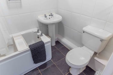 2 bed flat, Darwin Close, Huntington, York, YO319PE - Image 9