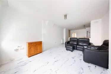 2 bed flat, Portree Street, Blair Street, London, E140HT - Image 2