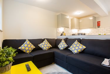 6 bed house, Hornby Road, Moulsecoomb, Brighton, BN24JH - Image 2