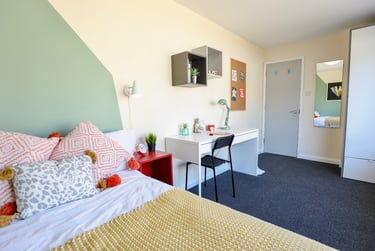 6 bed house, Brentwood Crescent, Bevendean, Brighton, BN17EU - Image 2