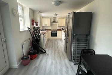 6 bed house, Albany Road, Low Hill, Liverpool, L78RG - Image 2