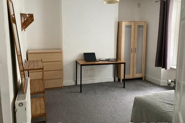 4 bed house, Wellington Street, Mutley, Plymouth, PL48NB - Image 3