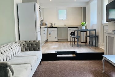 5 bed house, Alexandra Road, Mutley, Plymouth, PL47JT - Image 1