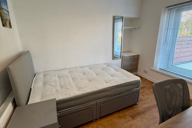 2 bed house, Miers street, St thomas, Swansea, SA18BY - Image 3