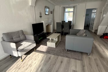 2 bed house, Miers street, St thomas, Swansea, SA18BY - Image 7