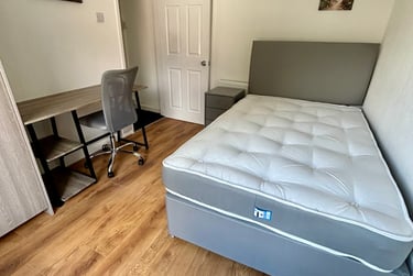 2 bed house, Miers street, St thomas, Swansea, SA18BY - Image 5