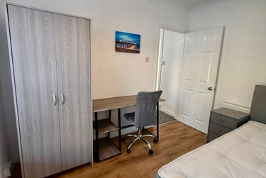 2 bed house, Miers street, St thomas, Swansea, SA18BY - Image 6