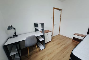 4 bed house, Western Street, Sandfields, Swansea, SA13JZ - Image 8