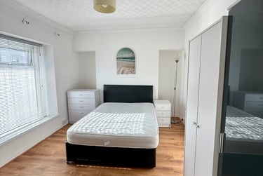 2 bed house, Miers street, St thomas, Swansea, SA18BY - Image 1