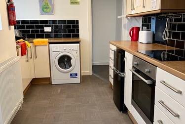 2 bed house, Oxford Street, City centre, Swansea, SA13JN - Image 1