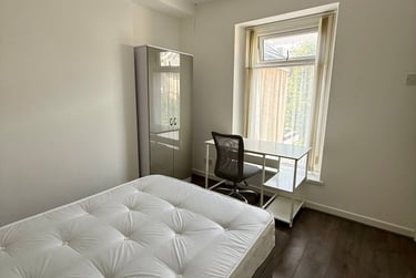 2 bed house, Oxford Street, City centre, Swansea, SA13JN - Image 6