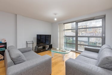 2 bed flat, Aldcliffe Road, City Centre, Lancaster, LA11AQ - Image 1