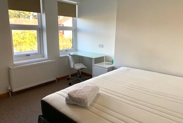 5 bed house, Wynyard Grove, Gilesgate, Durham, DH12QJ - Image 2