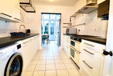 4 bed house, Beacon Road, City Centre, Loughborough, LE112BE - Image 4