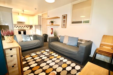 4 bed flat, Havelock Street, City Centre, Loughborough, LE115DH - Image 2