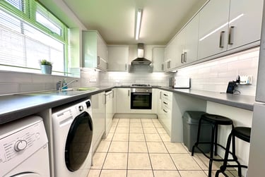 4 bed house, Clarendon Road, Teeside University, Middlesbrough, TS13DT - Image 2