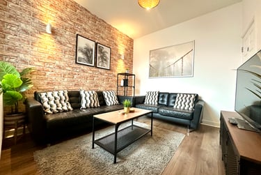 5 bed house, Oxford Street, Teeside University, Middlesbrough, TS14NN - Image 1