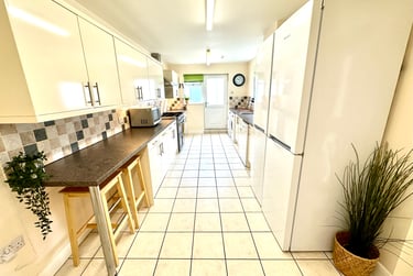 7 bed house, Borough Road, Teeside University, Middlesbrough, TS13AT - Image 3