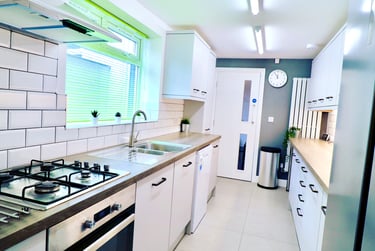 5 bed house, Oxford Street, Teeside University, Middlesbrough, TS14NN - Image 2