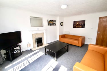 4 bed house, Moorhen Way, City Centre, Loughborough, LE113HH - Image 3