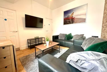 4 bed house, Oxford Street, Teeside University, Middlesbrough, TS14NN - Image 2