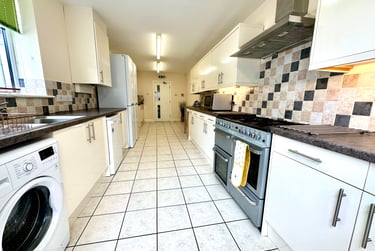 7 bed house, Borough Road, Teeside University, Middlesbrough, TS13AT - Image 2