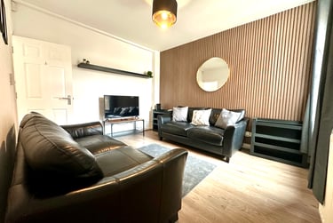 4 bed house, Oxford Street, Teeside University, Middlesbrough, TS14NN - Image 1