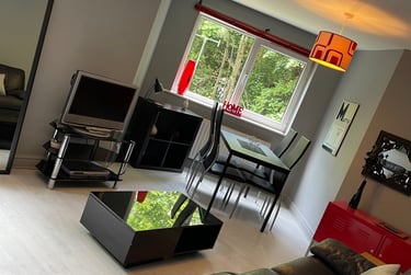 3 bed flat, Wilmslow road, Fallowfield, Manchester, M146WT - Image 1