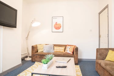 6 bed house, Salisbury, Near university, Chester, CH14BU - Image 2