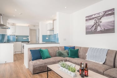 8 bed house, Cheyney Road, Newton, Chester, CH14BS - Image 1