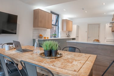 8 bed house, Bouverie Street, Near university, Chester, CH14HF - Image 2